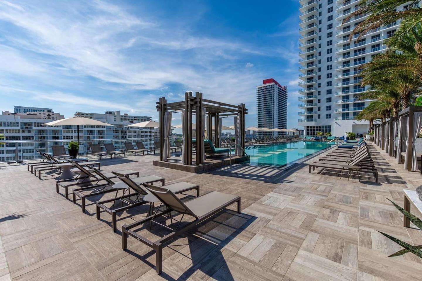 Amazing Apartments At H Beach House Hollywood Eksteriør bilde