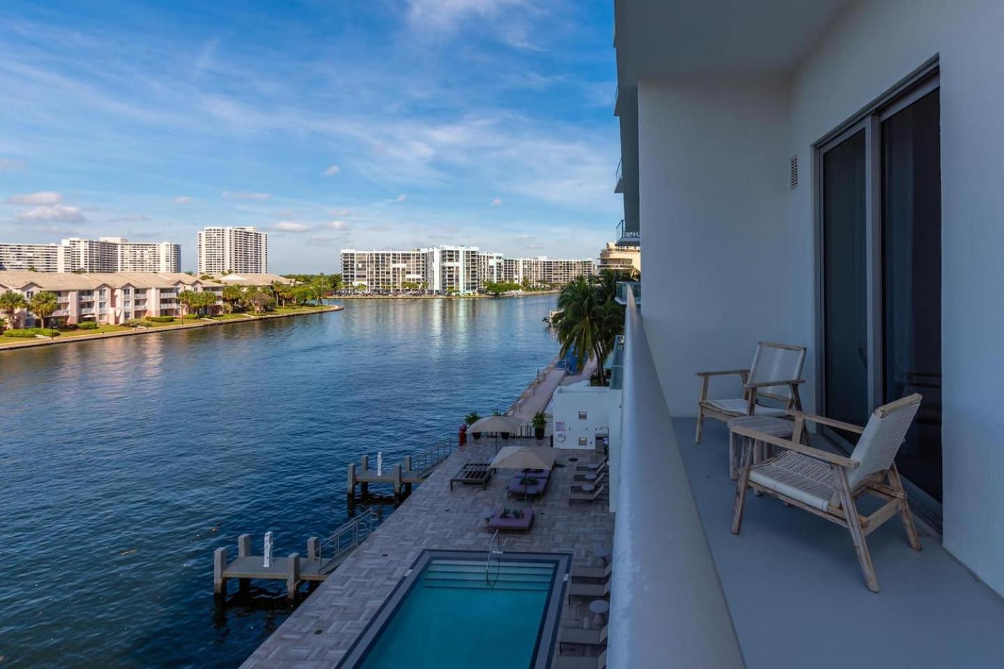 Amazing Apartments At H Beach House Hollywood Eksteriør bilde