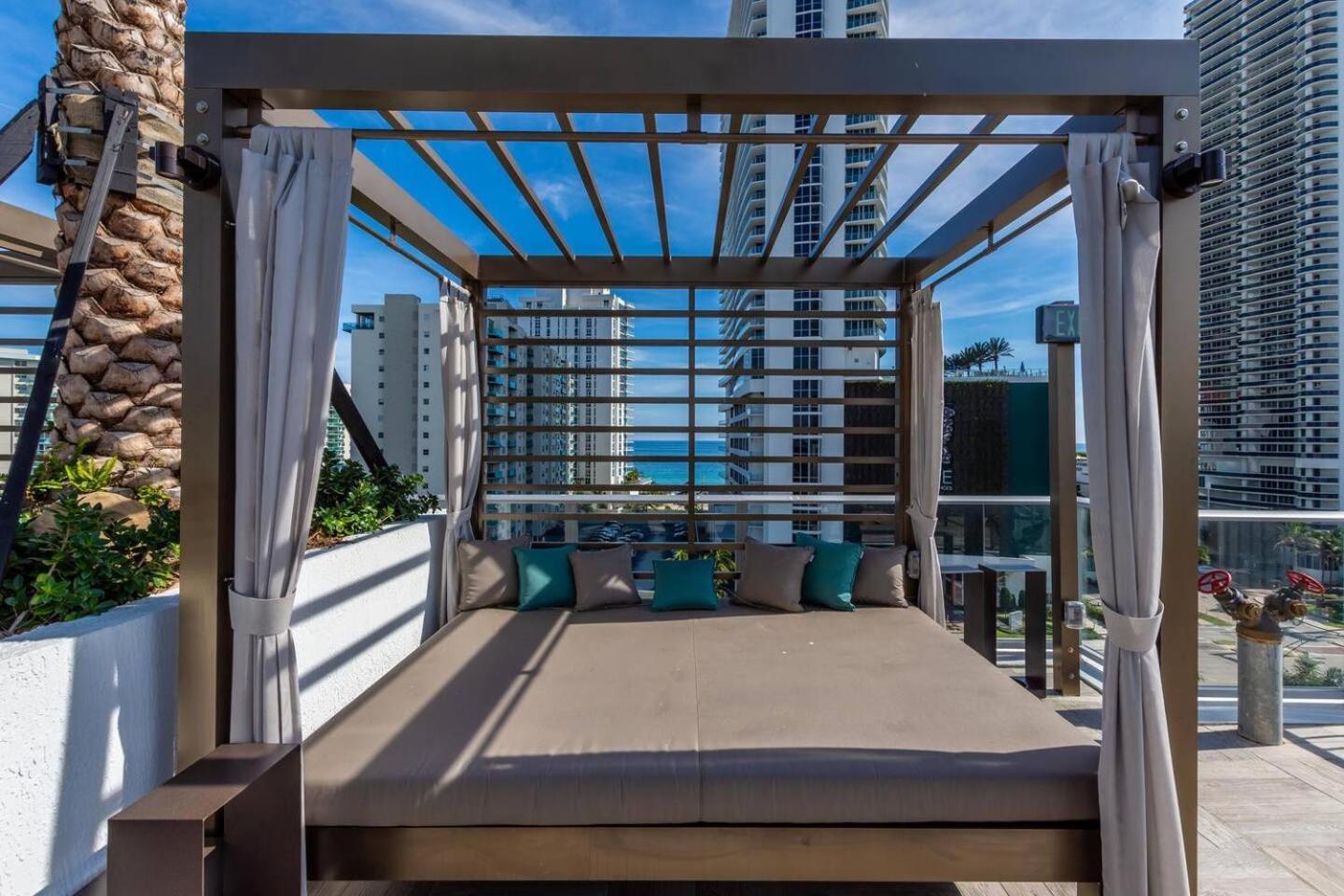 Amazing Apartments At H Beach House Hollywood Eksteriør bilde