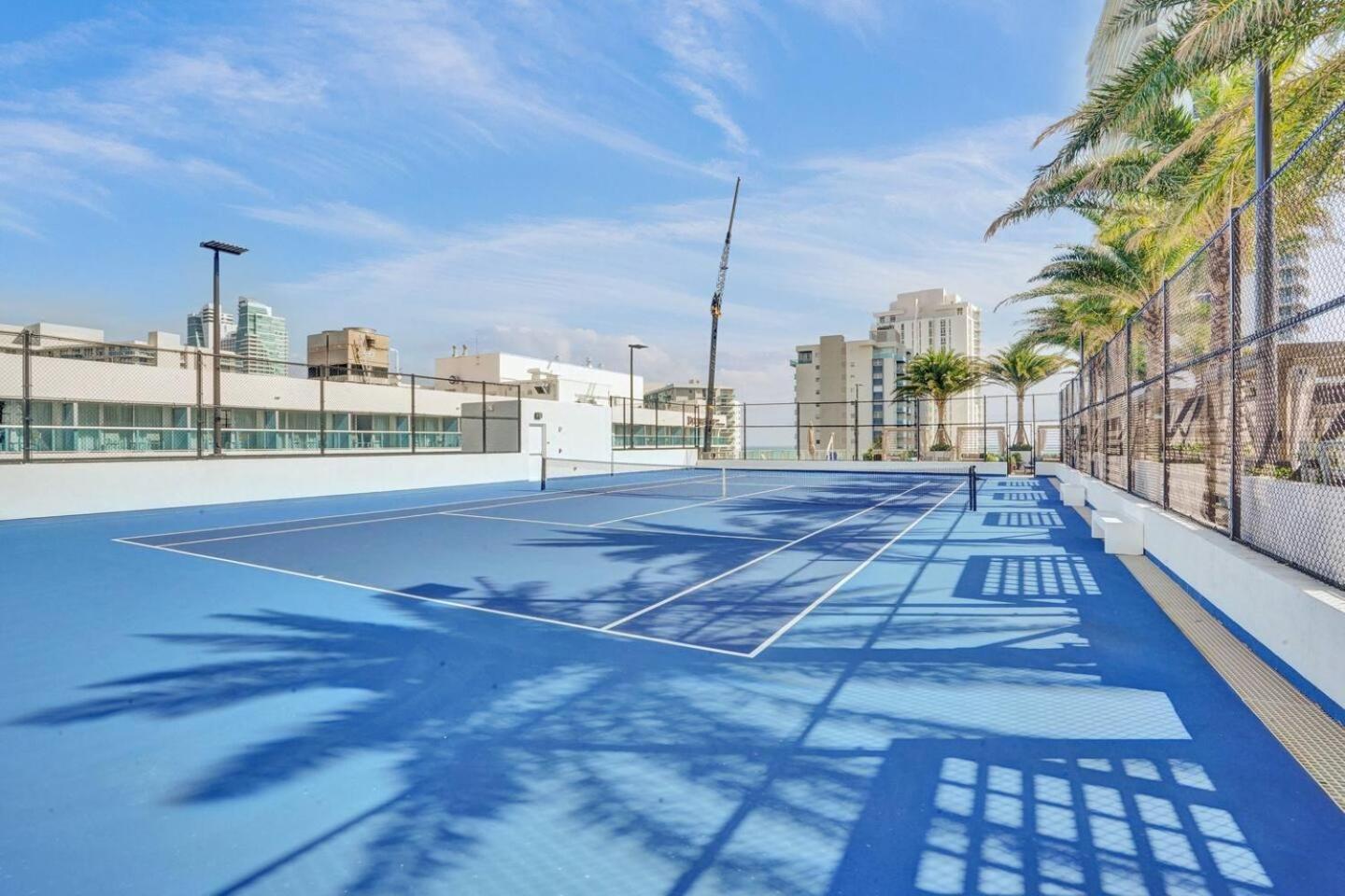 Amazing Apartments At H Beach House Hollywood Eksteriør bilde
