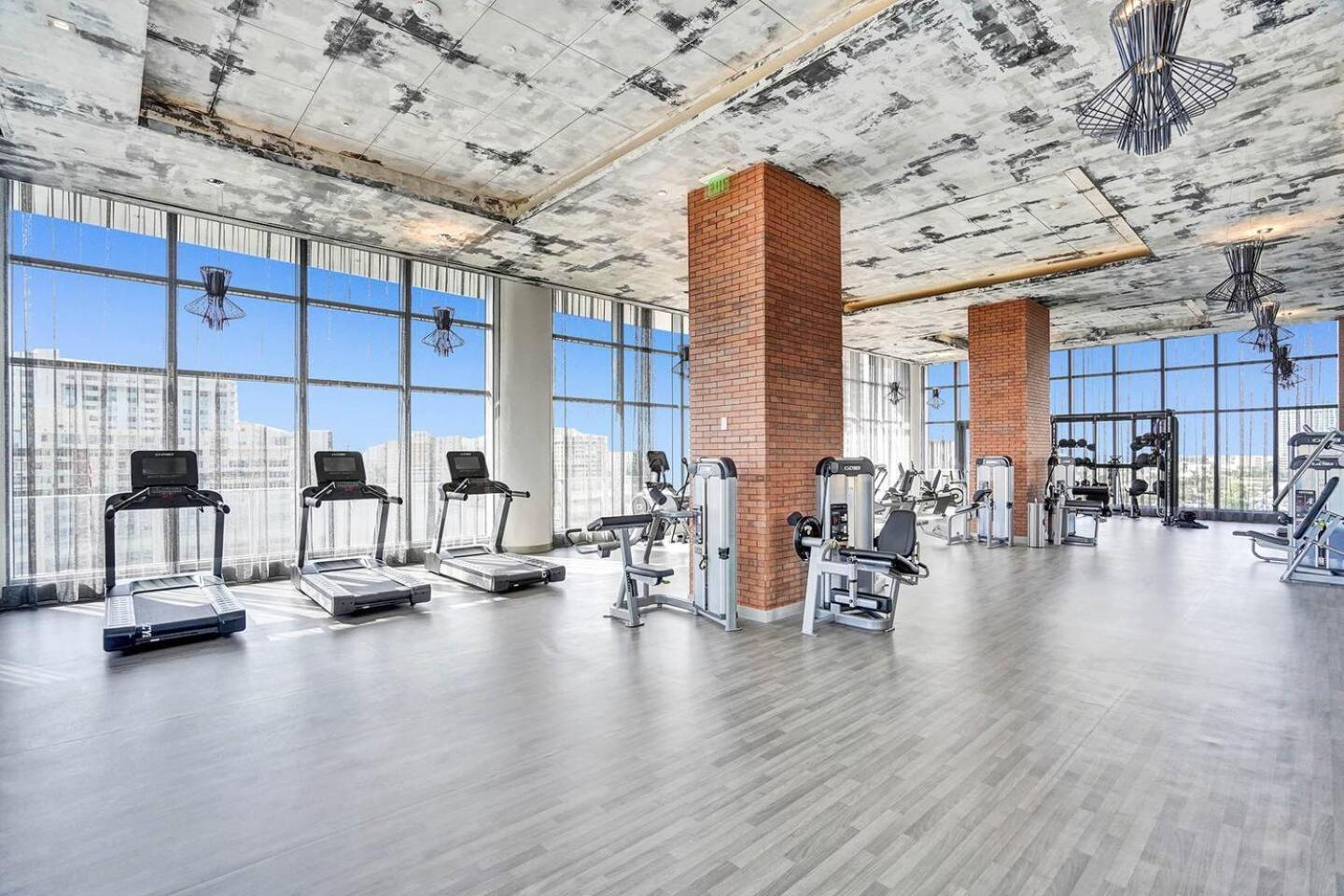 Amazing Apartments At H Beach House Hollywood Eksteriør bilde