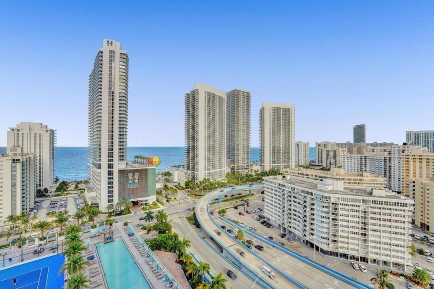 Amazing Apartments At H Beach House Hollywood Eksteriør bilde