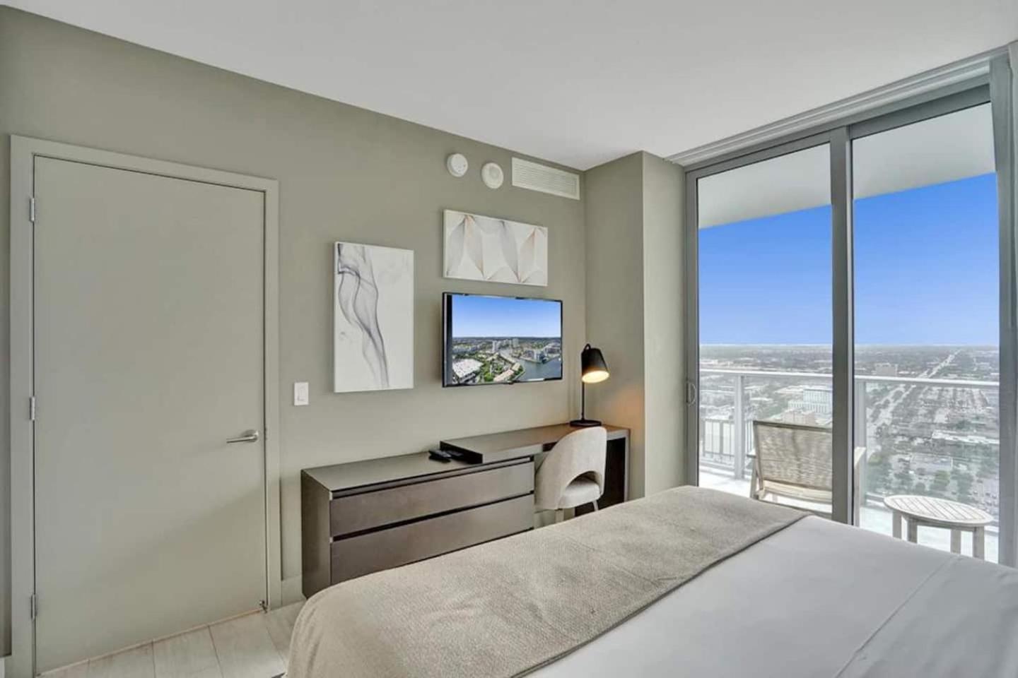Amazing Apartments At H Beach House Hollywood Eksteriør bilde