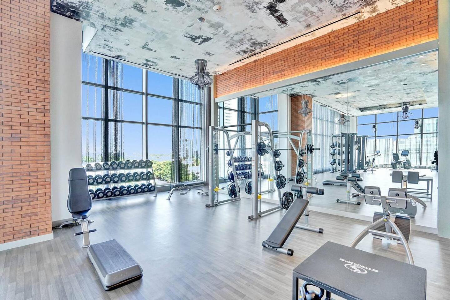 Amazing Apartments At H Beach House Hollywood Eksteriør bilde