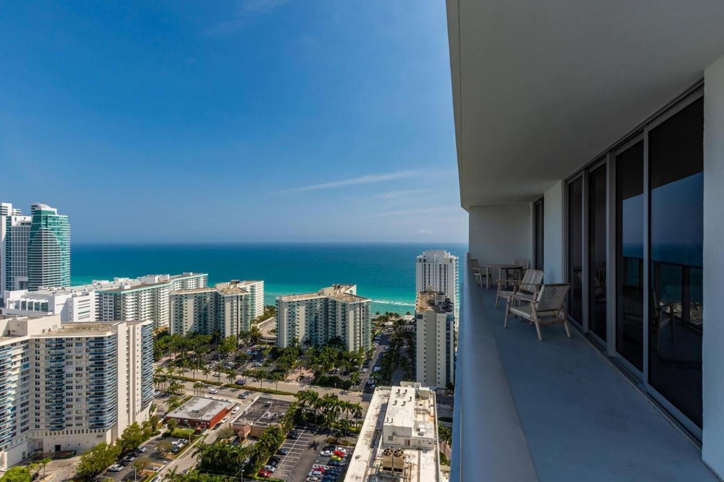 Amazing Apartments At H Beach House Hollywood Eksteriør bilde
