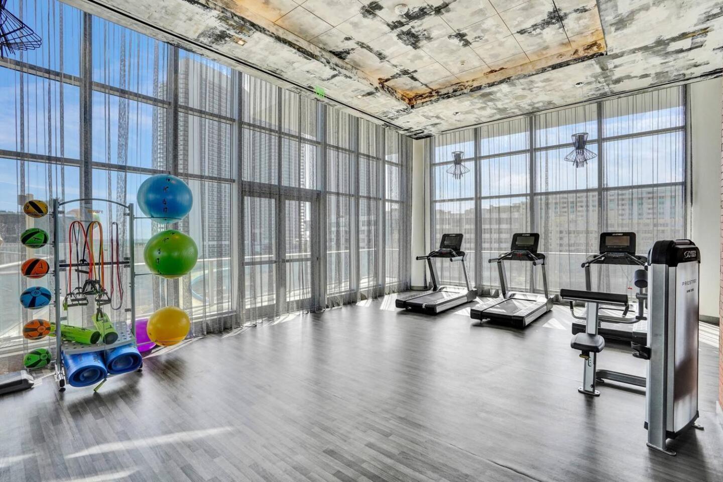 Amazing Apartments At H Beach House Hollywood Eksteriør bilde