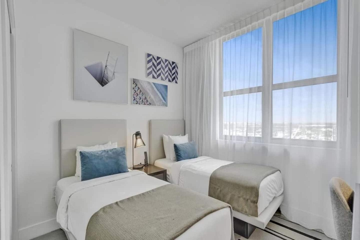 Amazing Apartments At H Beach House Hollywood Eksteriør bilde